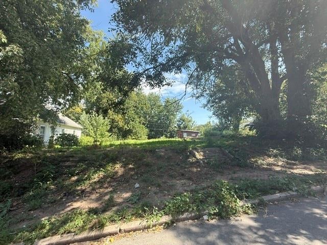 443 N 17th St, St Joseph, MO 64501
