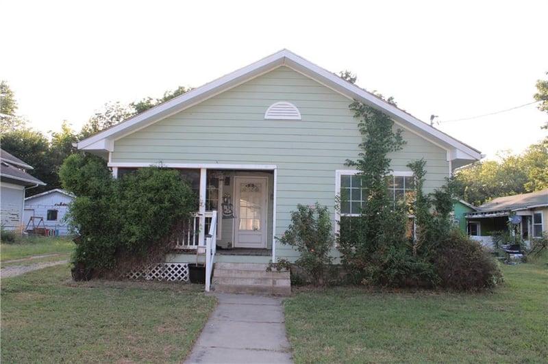 415 N Ozark St, Girard, KS 66743