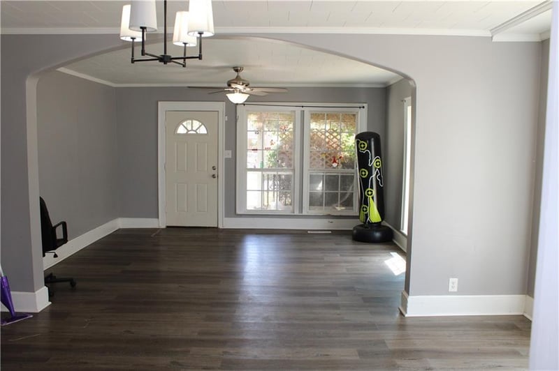 415 N Ozark St, Girard, KS 66743