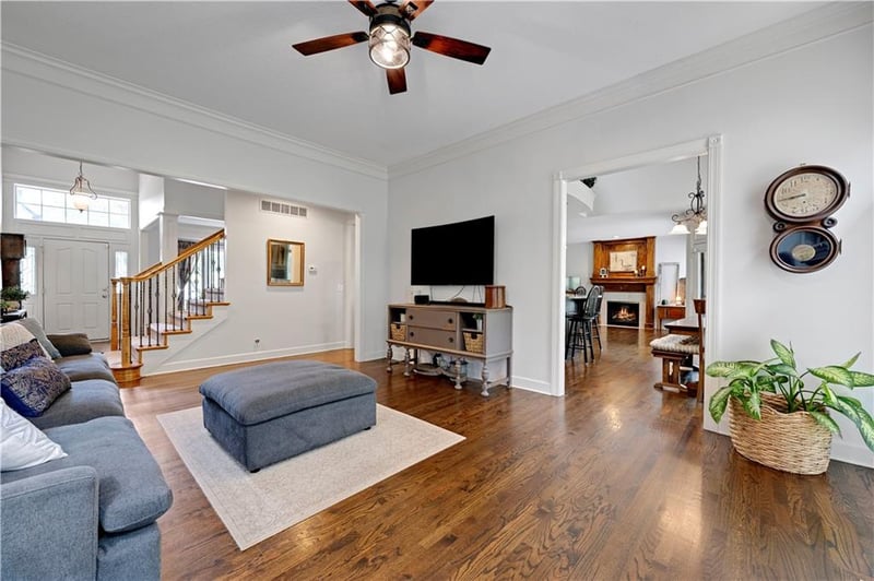 12352 Westgate St, Overland Park, KS 66213