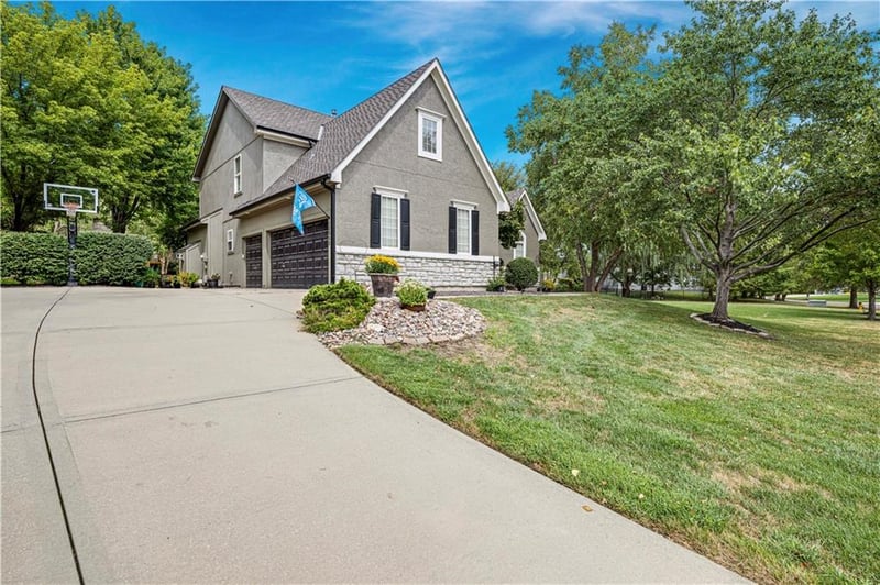 12352 Westgate St, Overland Park, KS 66213