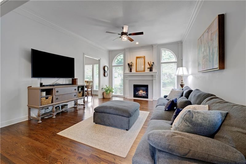 12352 Westgate St, Overland Park, KS 66213