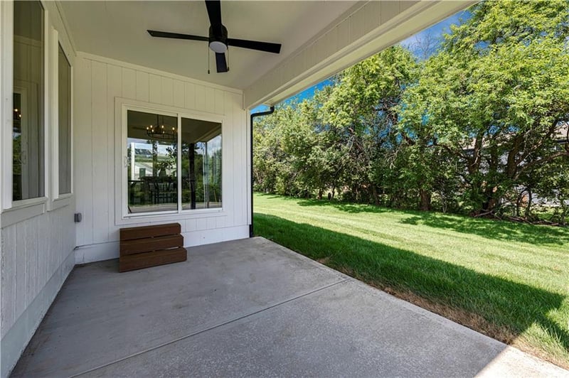 18330 W 195 St, Spring Hill, KS 66083