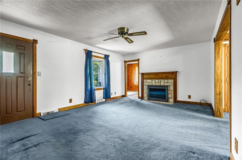 5530 N Spruce Ave, Kansas City, MO 64119