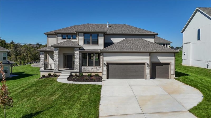 6104 Barth Rd, Shawnee, KS 66226