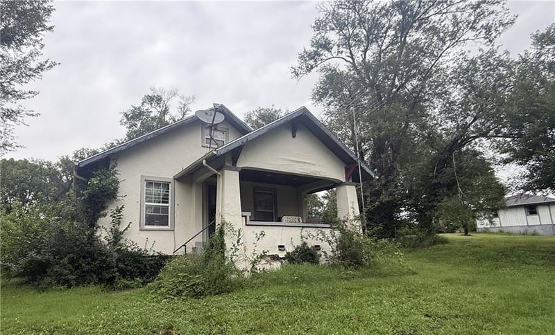 17237 286th Rd, Atchison, KS 66002