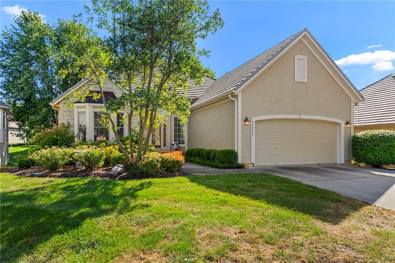 11511 W 143rd Ter, Olathe, KS 66062