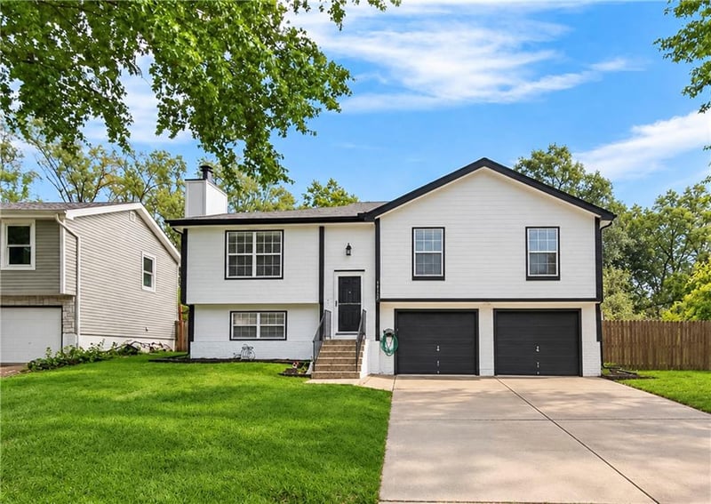 11129 N Main St, Kansas City, MO 64155