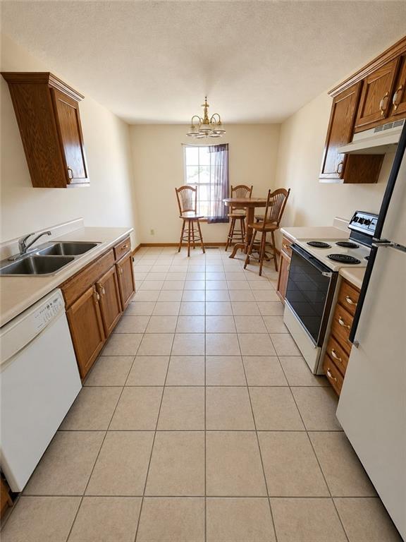 1403 Hollyhock Dr, Cameron, MO 64429