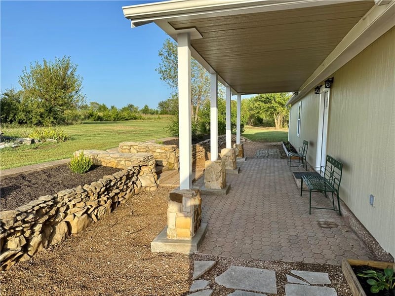19812 S Stanley Rd, Quenemo, KS 66528