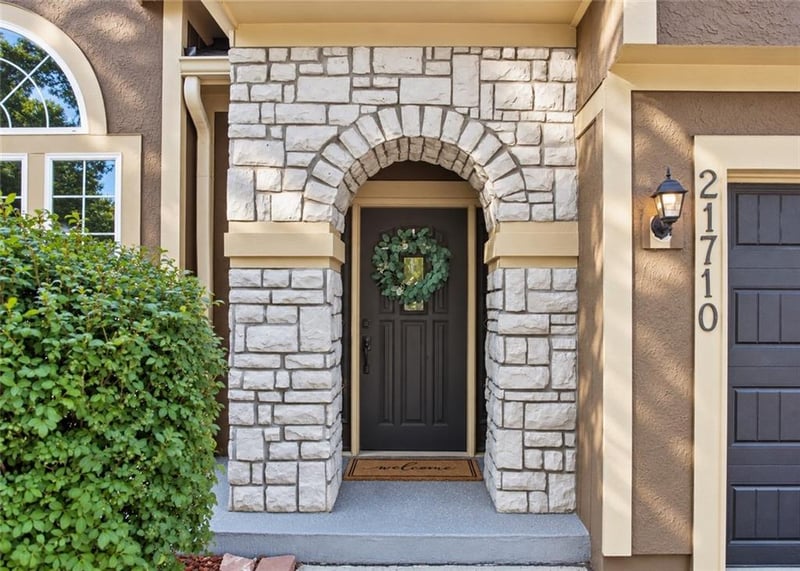 21710 W 62nd St, Shawnee, KS 66218