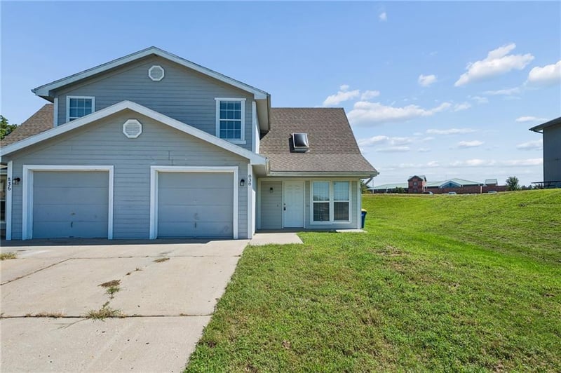 836-38 Walker Ct, Liberty, MO 64068
