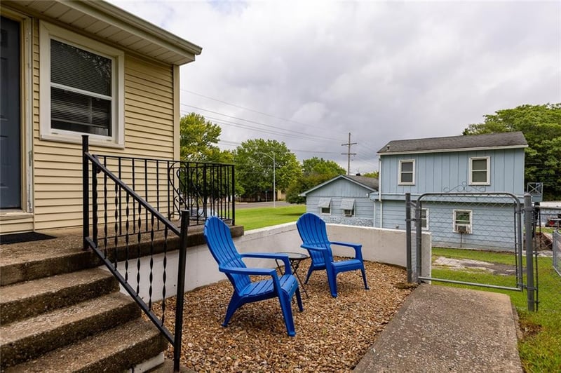 1405 NE 72 St, Gladstone, MO 64118