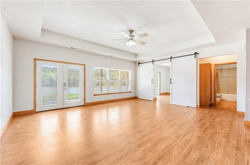 33007 Cooney Creek Rd, Lincoln, MO 65338