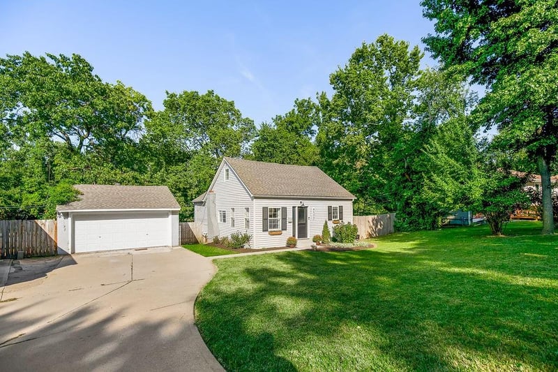 8500 W 78th St, Overland Park, KS 66204