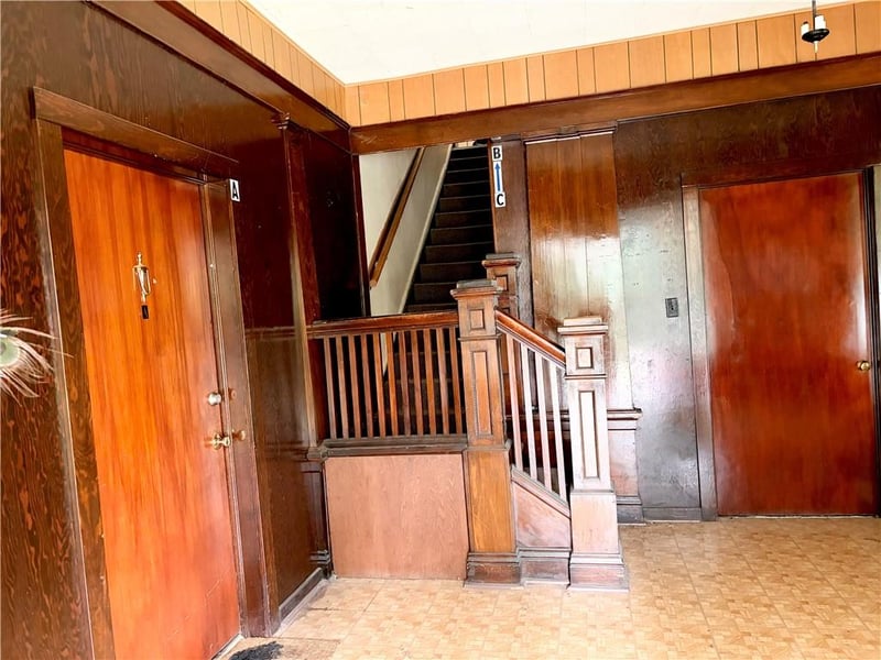 728 N 25th St, St Joseph, MO 64506