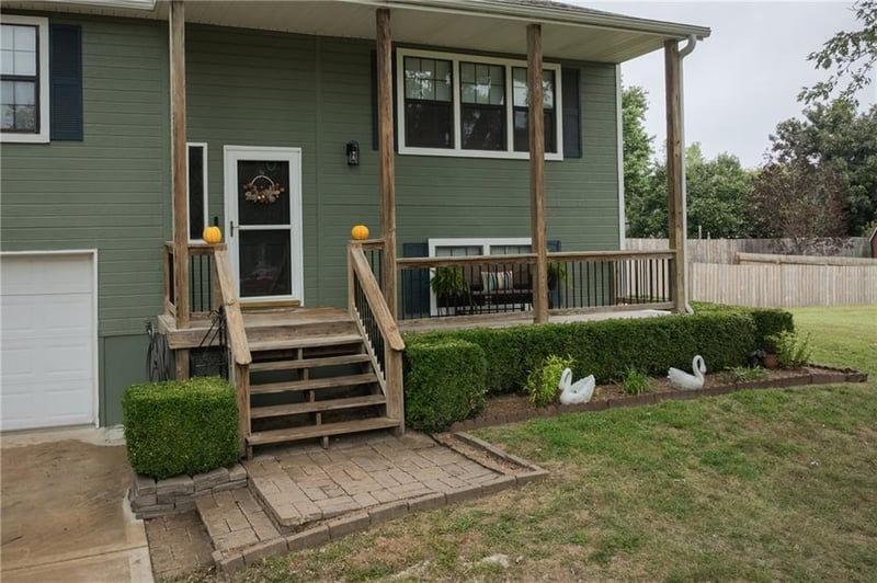 607 SE 120 Rd Rd, Warrensburg, MO 64093
