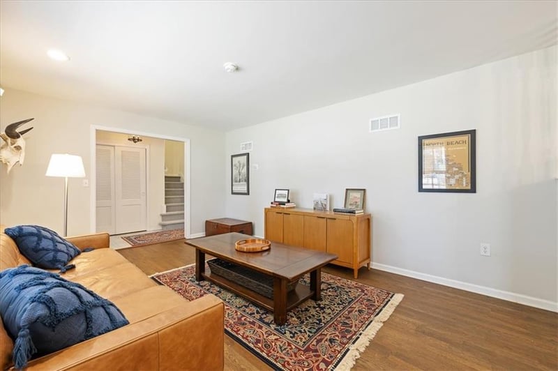 11512 Walnut St, Kansas City, MO 64114