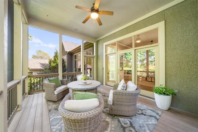750 Suffolk Ln, Loch Lloyd, MO 64012
