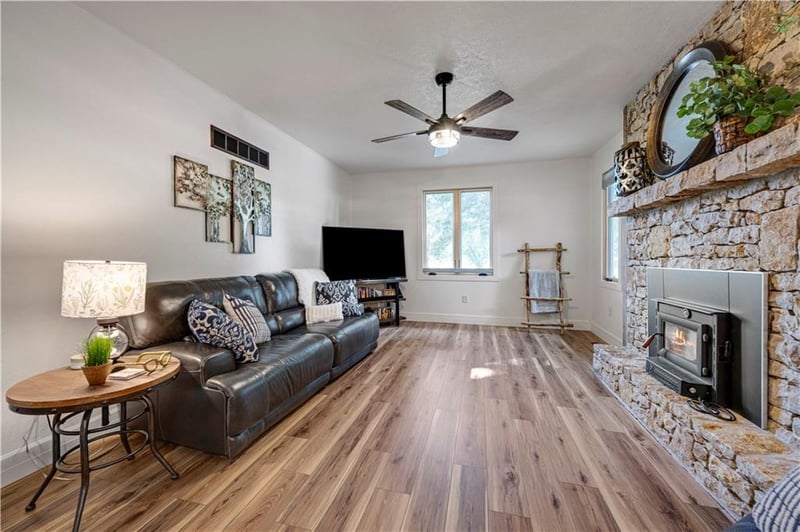 12001 W 150th Cir, Olathe, KS 66062