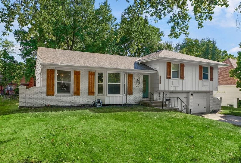 6107 E 107th St, Kansas City, MO 64134