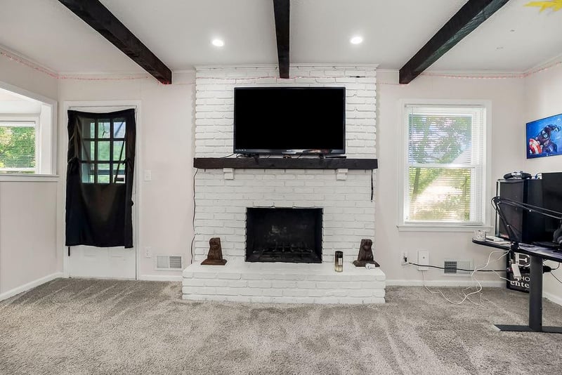 6107 E 107th St, Kansas City, MO 64134