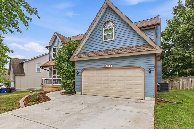 17555 W 112th St, Olathe, KS 66061