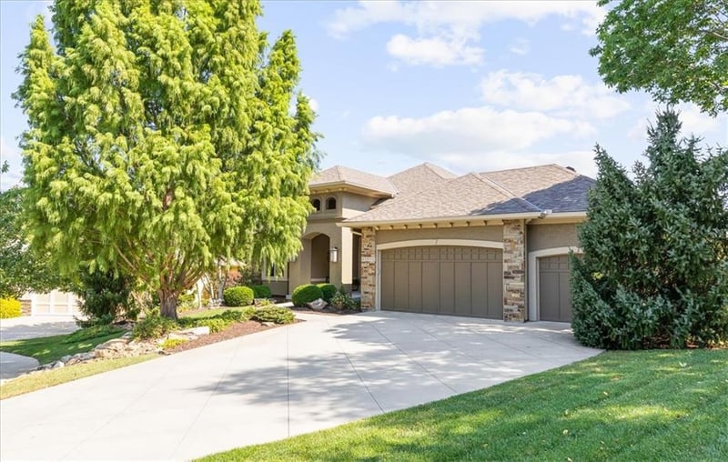 11931 S Barth Rd, Olathe, KS 66061