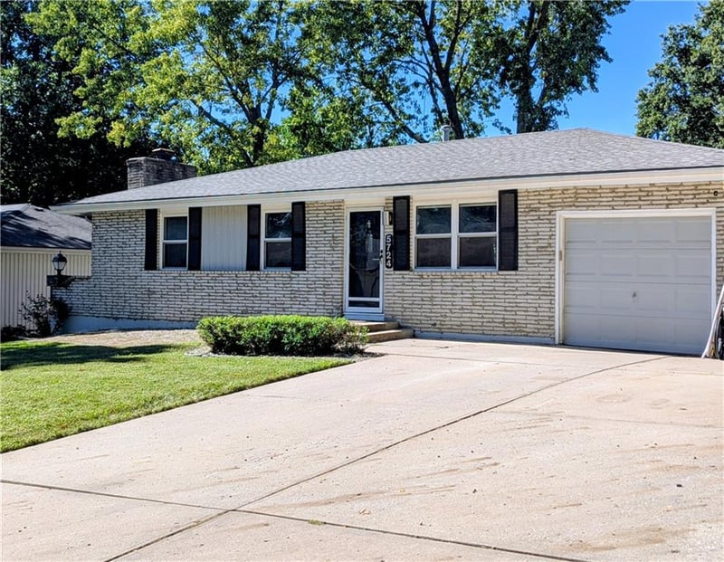 5724 N Denver Ave, Kansas City, MO 64119