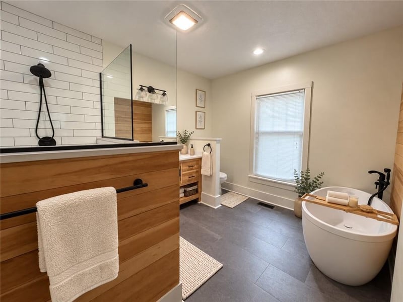 317 SE Grand Ave, Lee's Summit, MO 64063