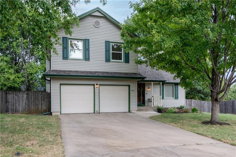 1042 E Millview Cir, Olathe, KS 66061