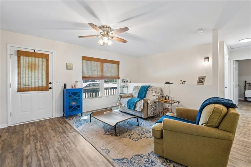 408 N Water St, Liberty, MO 64068
