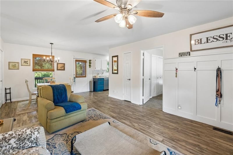 408 N Water St, Liberty, MO 64068
