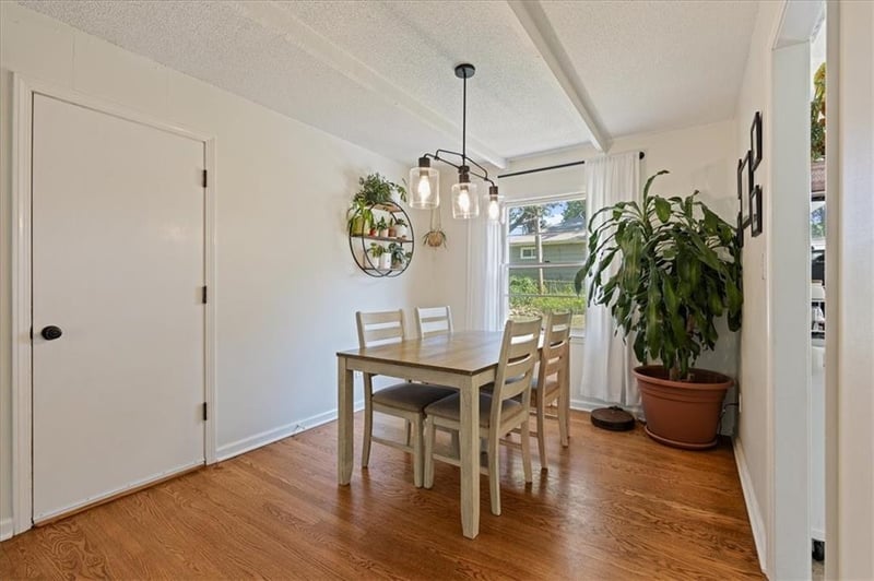 8863 Switzer Rd, Overland Park, KS 66214