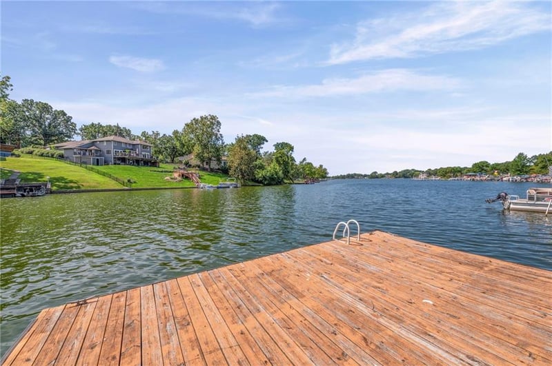 9609 NW 77th Ter, Weatherby Lake, MO 64152
