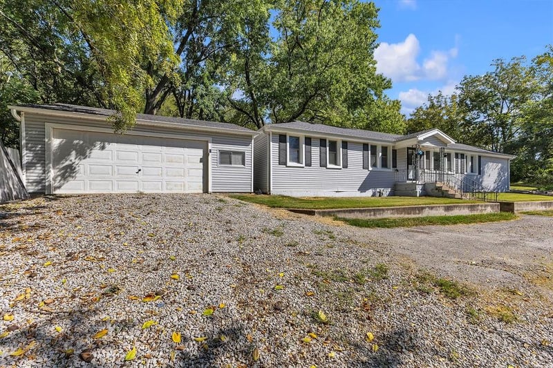 103 E Vassar St, St Joseph, MO 64504