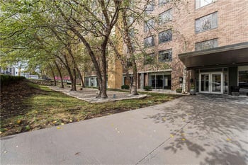 600 E 8th St #4F, Kansas City, MO 64106