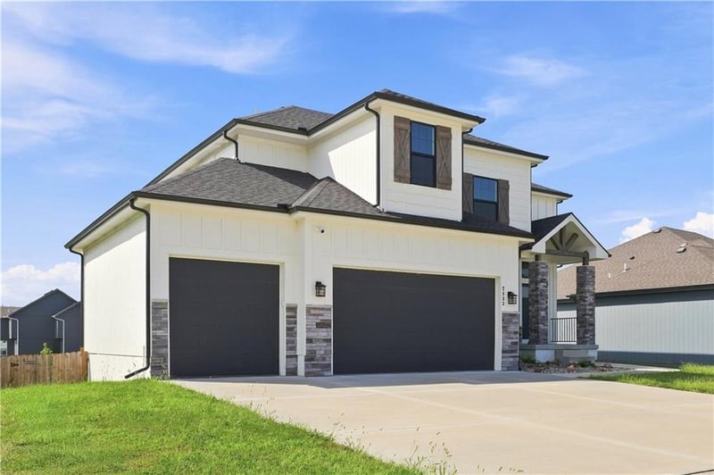 2333 SW Old Port Rd, Lee's Summit, MO 64082