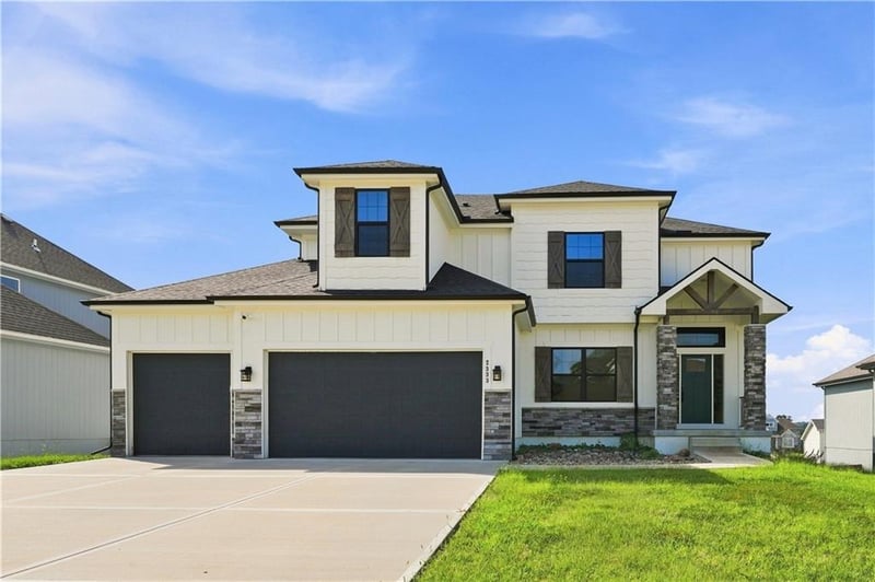 2333 SW Old Port Rd, Lee's Summit, MO 64082