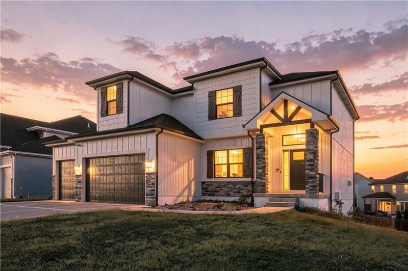 2333 SW Old Port Rd, Lee's Summit, MO 64082