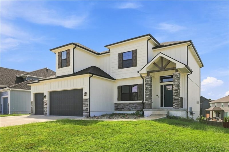2333 SW Old Port Rd, Lee's Summit, MO 64082