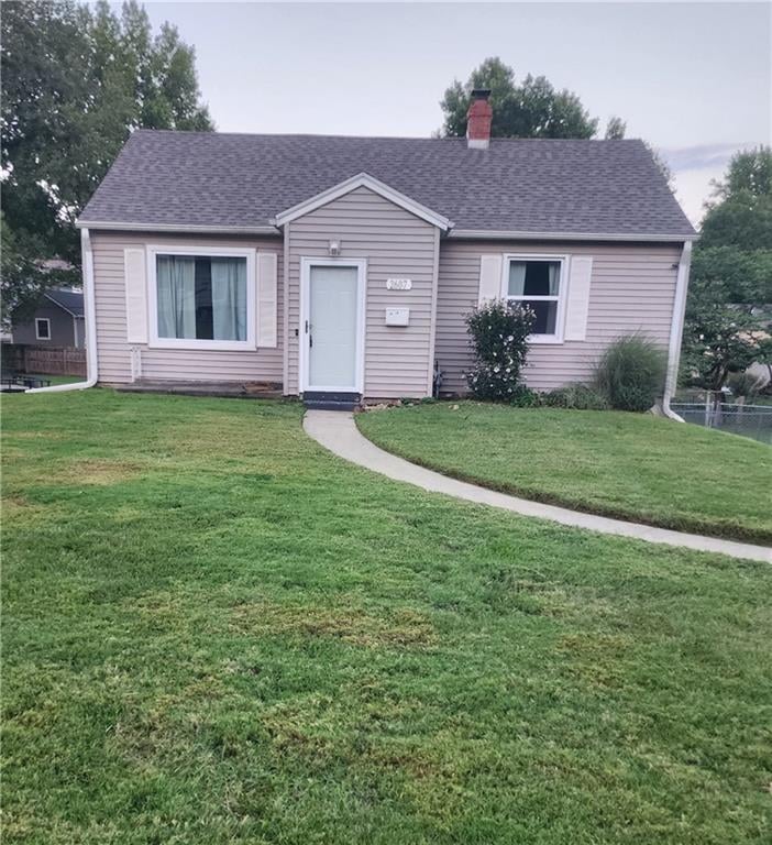 2607 Parallel Ave, St Joseph, MO 64506