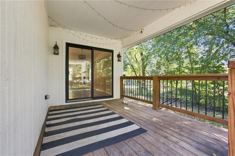 106 S 4th St, Cleveland, MO 64734