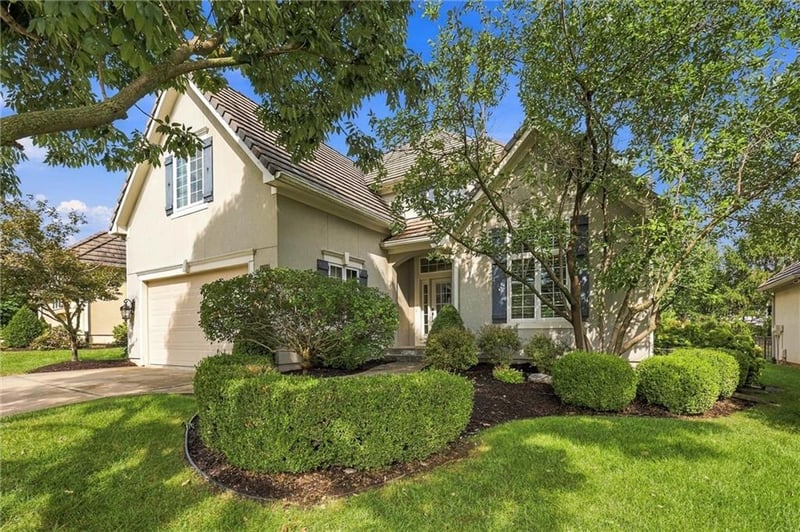 5272 W 150th Ter, Leawood, KS 66224