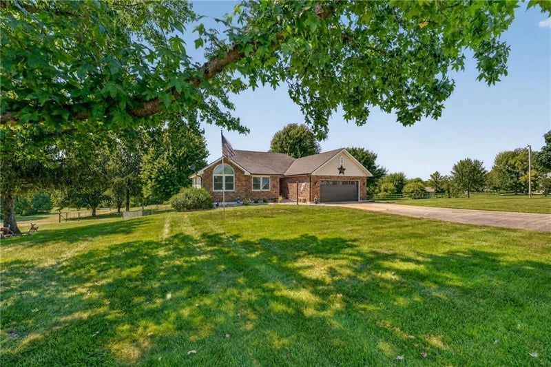 14318 Kimberly Dr, Excelsior Springs, MO 64024