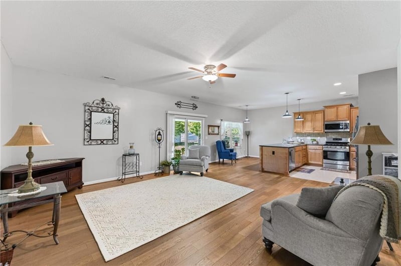 1722 S Willow St, Ottawa, KS 66067