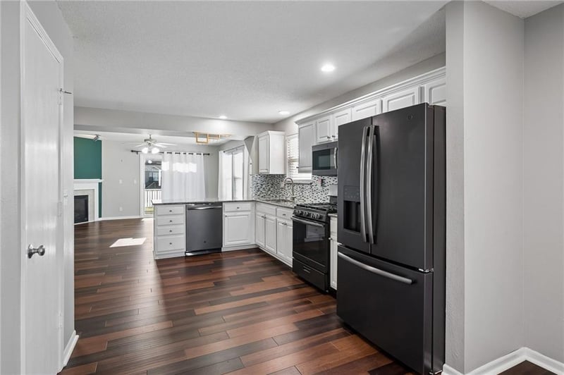 9747 N Lewis Ave, Kansas City, MO 64157