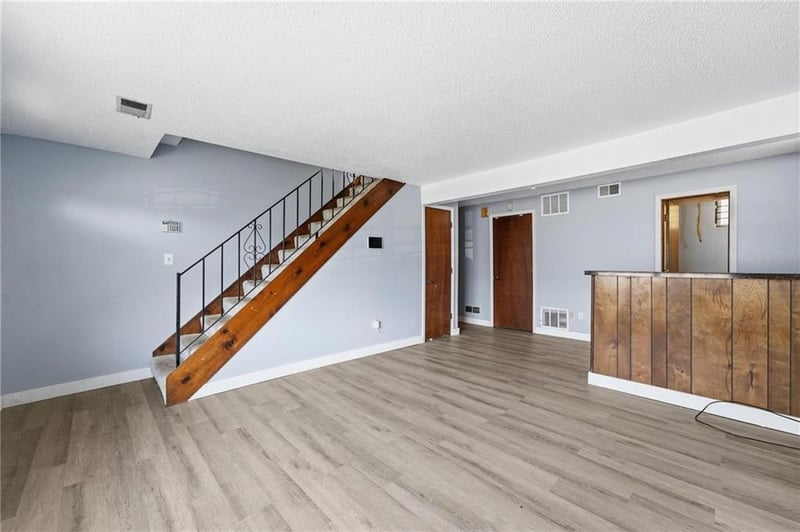 4031 Hedges Ave, Kansas City, MO 64133