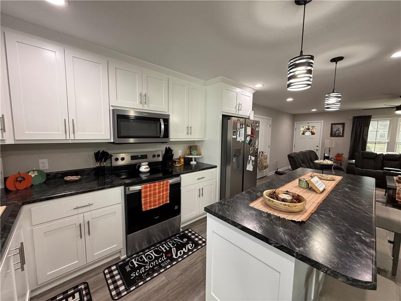 613 S Whitmer St, Richmond, MO 64085
