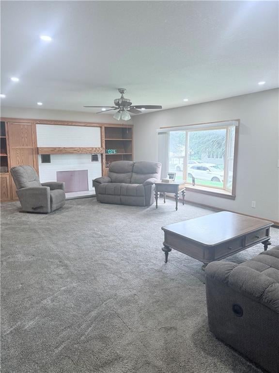 2504 Shirley Dr, St Joseph, MO 64503